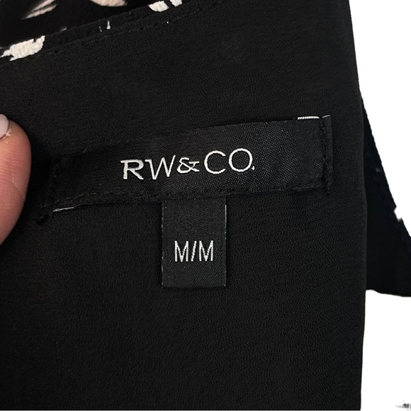 RW&Co. Women's Geometric Sleeveless Round Neck Open Back Capri Length Jumpsuit - Picture 5 of 10